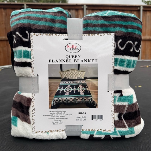 New Queen size Southwestern Aztec Print Throw Blanket,flannel black white green - Picture 1 of 3